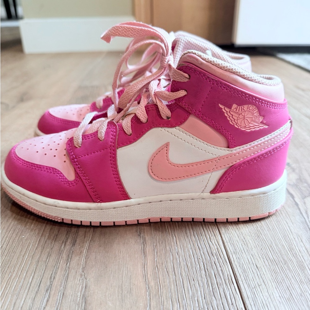 Jordan Big Kids Air Retro 1 Mid